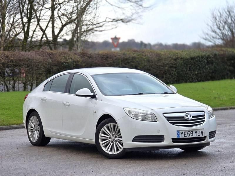 Used Vauxhall Insignia 2010 White Hatchback