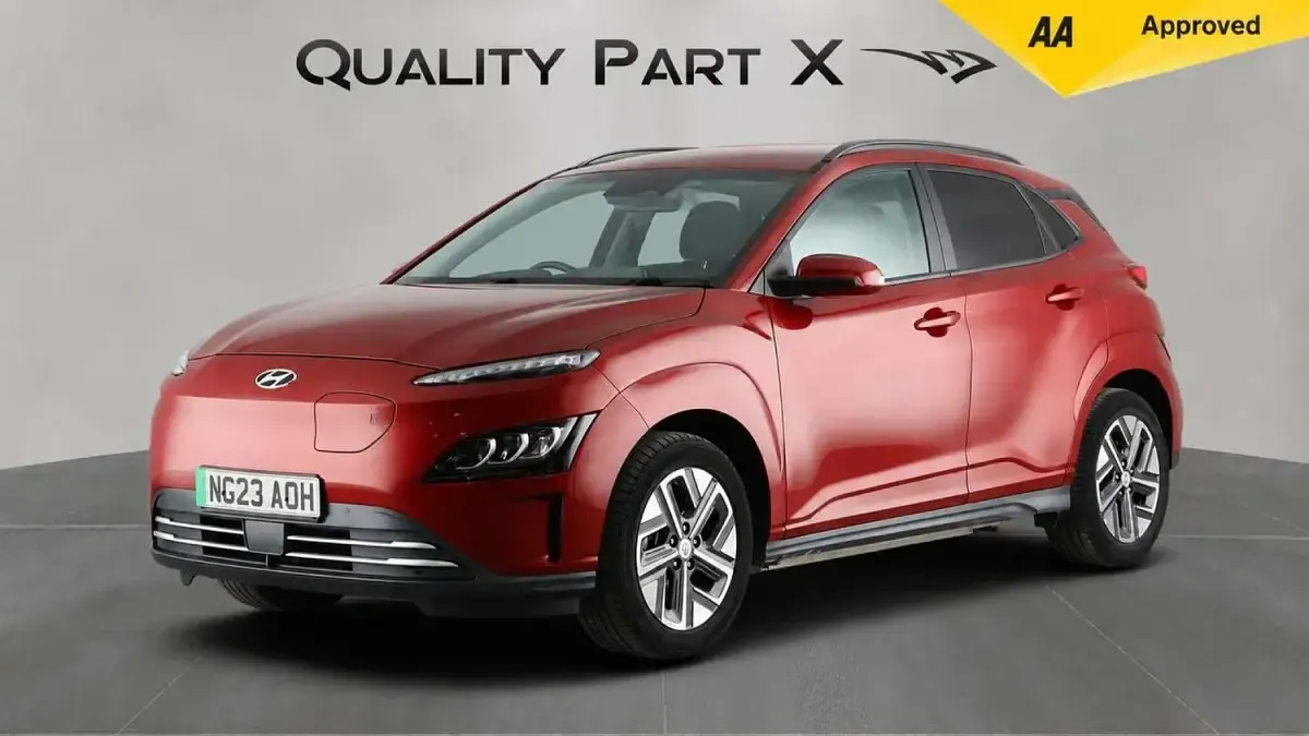 Used Hyundai Kona Premium 100 kW (136 HP) 2023 Red SUV