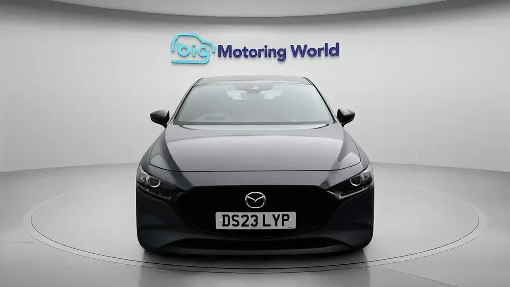 Gebraucht Mazda 3 122 PS (89 kW) 2023 Grau Kleinwagen