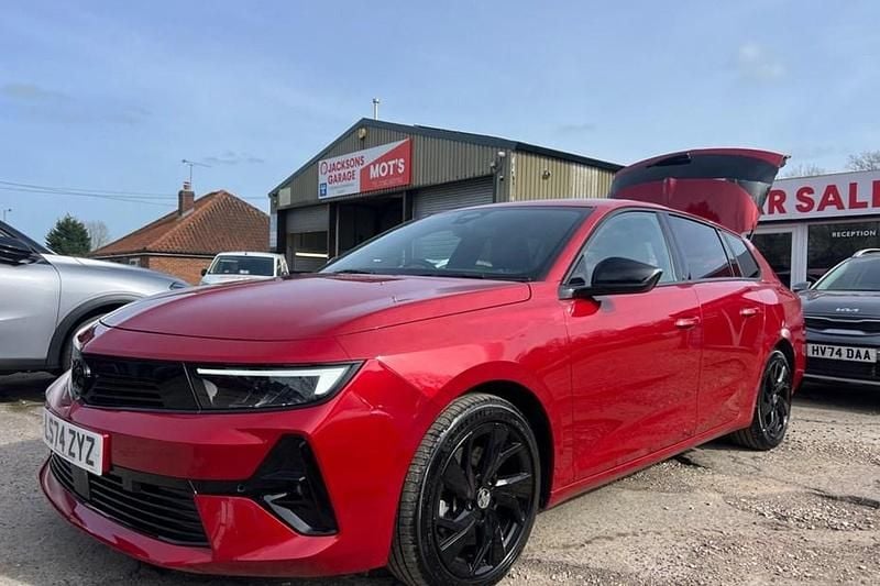Used Vauxhall Astra S 130 HP (95 kW) 2024 Red Estate