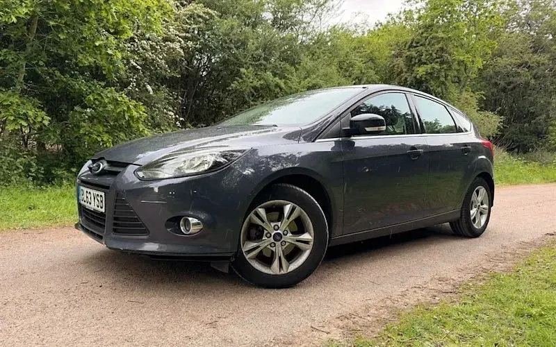 Begagnad Ford Focus Zetec 105 HK (77 kW) 2014 Halvkombi