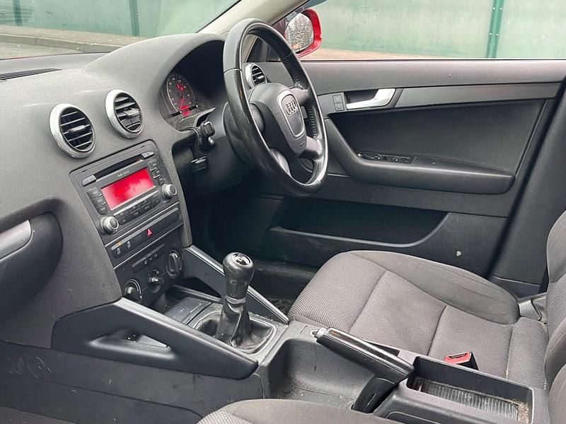 Used Audi A3 Sportback Comfort 105 HP (77 kW) 2011 Red Hatchback