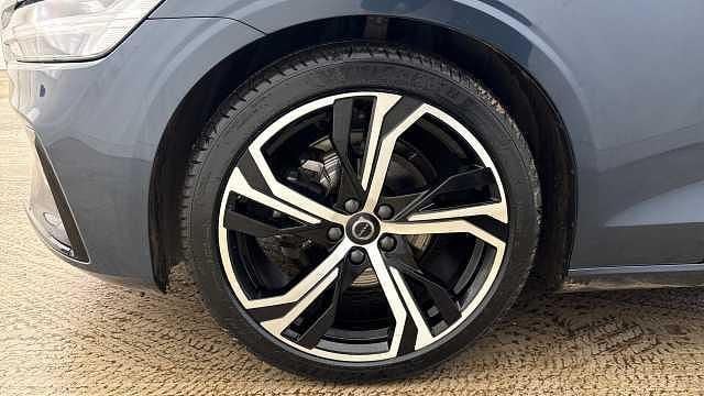 Used Volvo V60 Plus 197 HP (144 kW) 2025 Denim blue Estate