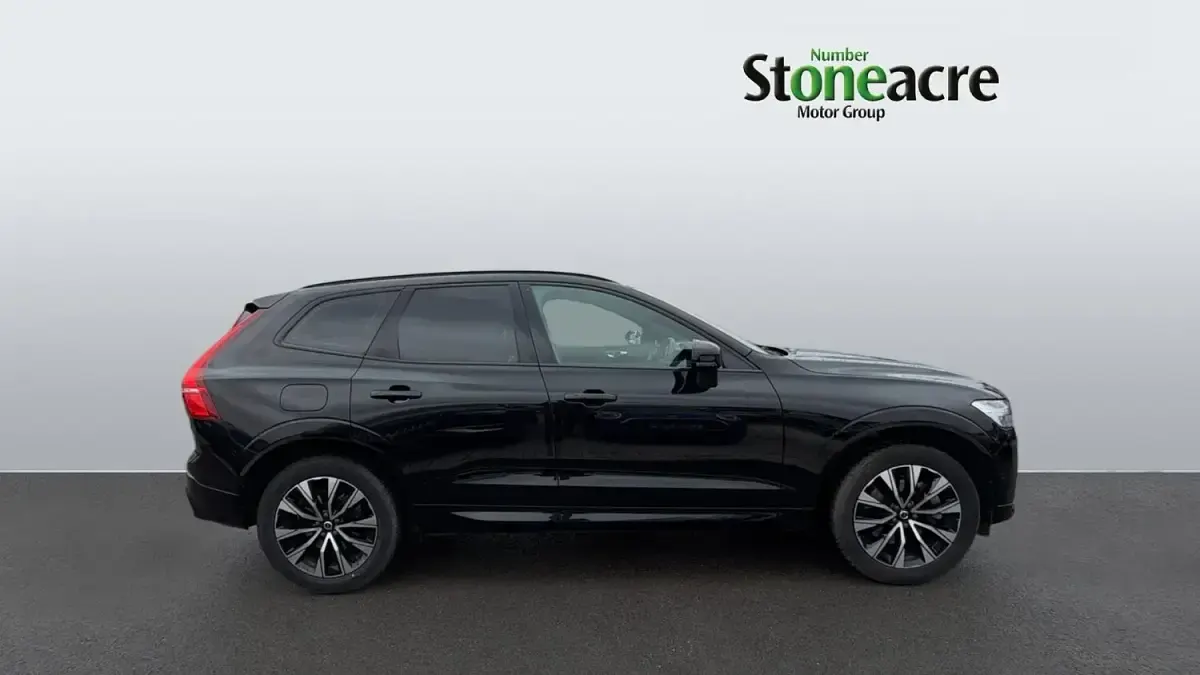 Used Volvo XC60 Plus 197 HP (144 kW) 2023 Black SUV
