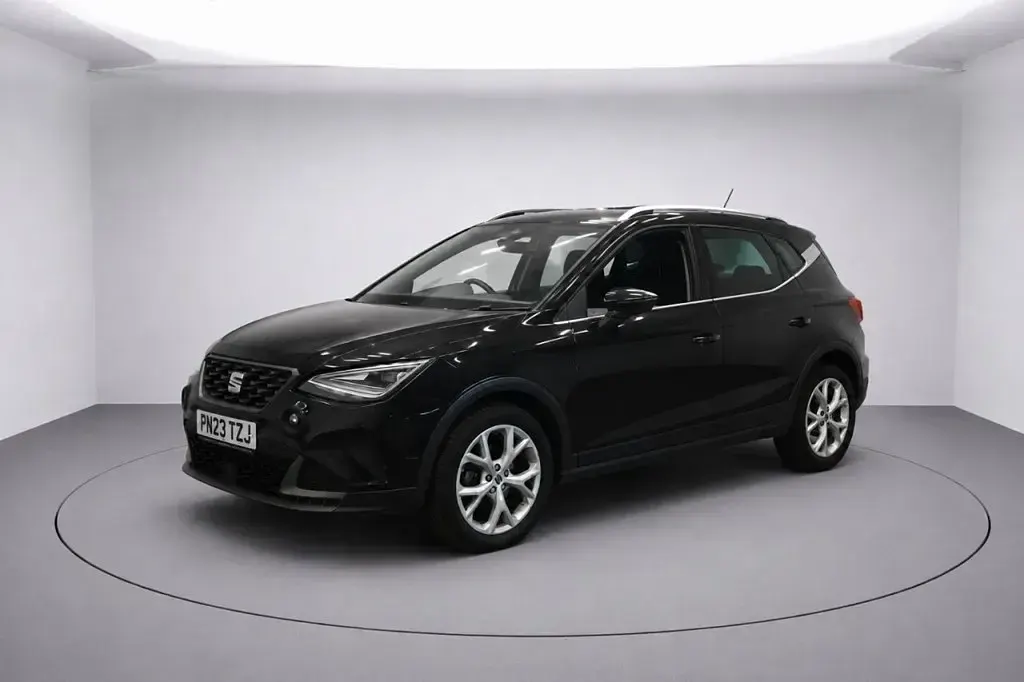 Used Seat Arona FR 110 HP (80 kW) 2023 Black SUV