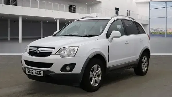 Used Vauxhall Antara 163 HP (119 kW) 2012 White SUV