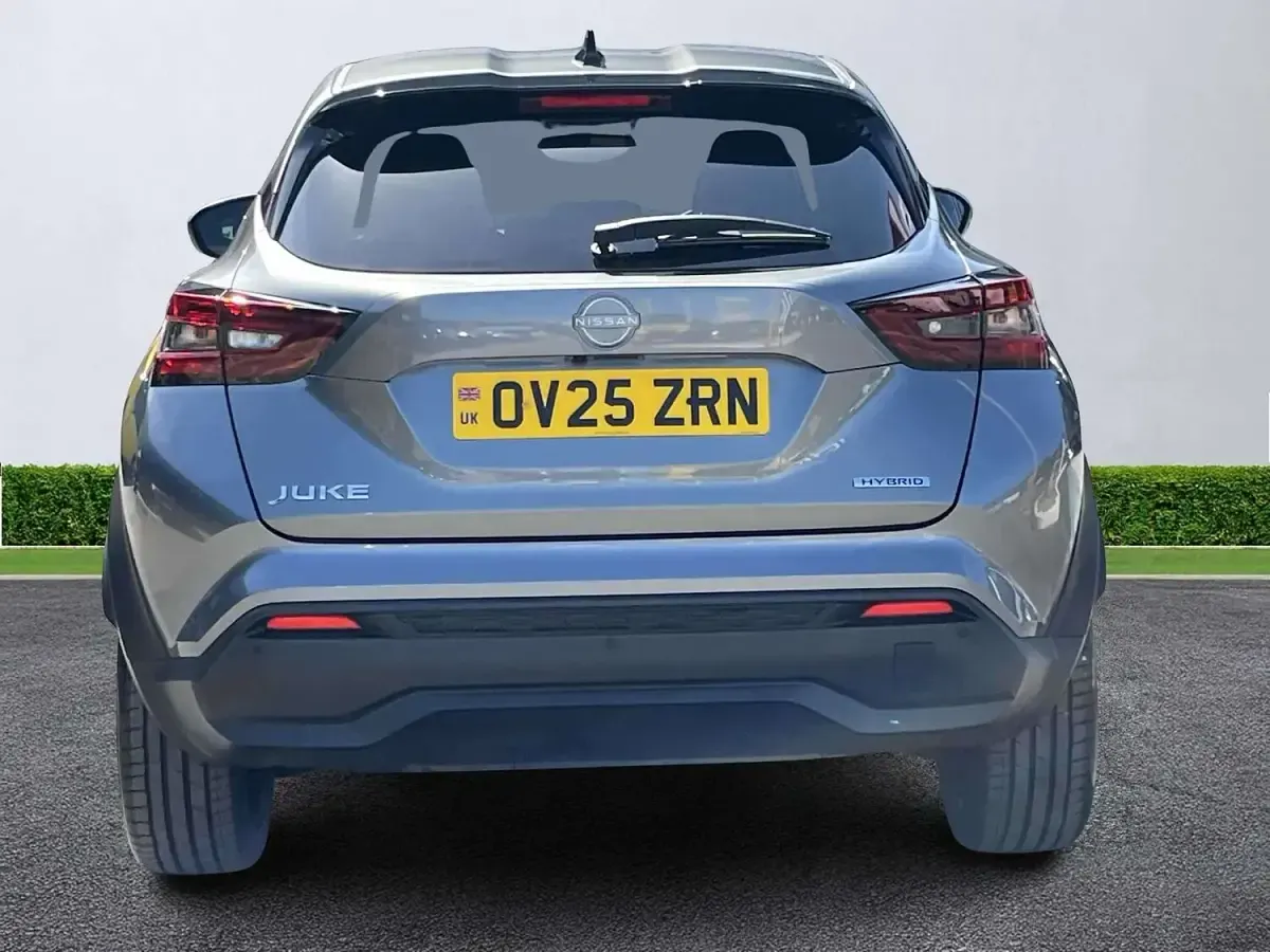 Used Nissan Juke Tekna 143 HP (105 kW) 2025 Grey SUV