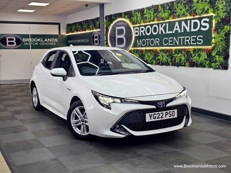 White Used 2022 Toyota Corolla Hatchback | £16,685 (Good price) - Image 1/3