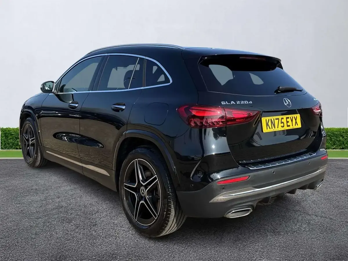 Used Mercedes GLA220 Executive 190 HP (139 kW) 2025 Black SUV