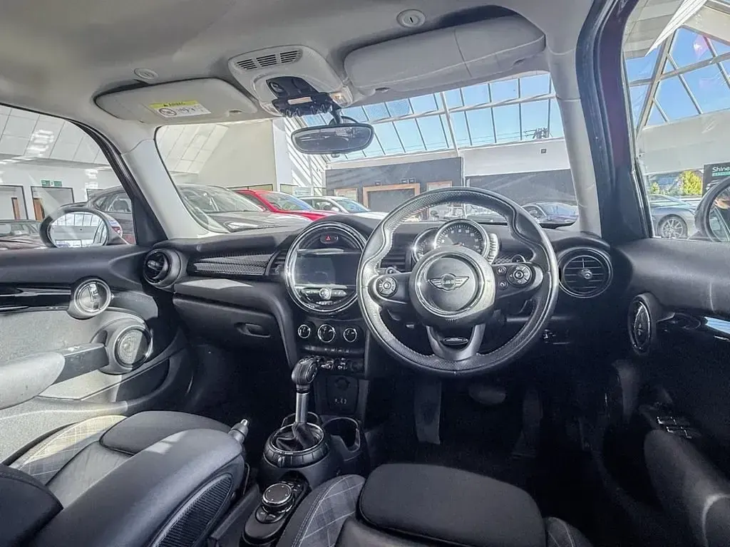 Używany Mini Cooper S Hatch 192 KM (141 kW) 2016 Czerwony Hatchback