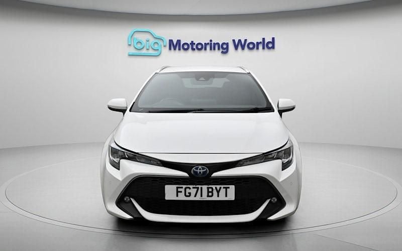 Used Toyota Corolla Design 184 HP (135 kW) 2021 Estate