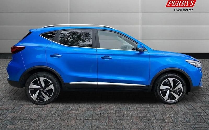 Used MG ZS Trophy Connect 114 kW (156 HP) 2022 Hatchback