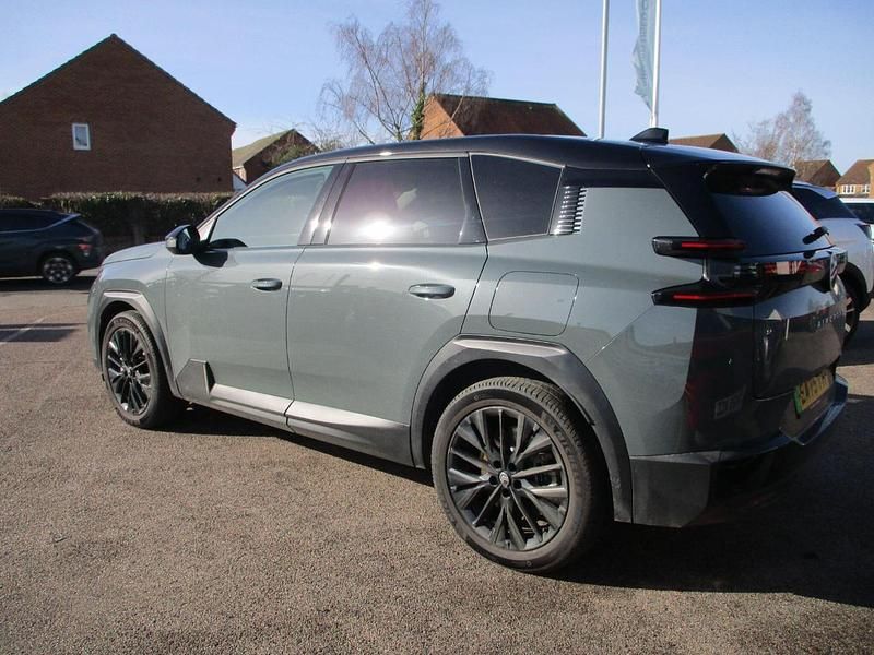 Used Citroën C5 Aircross Comfort 152 kW (207 HP) 2025 Red SUV