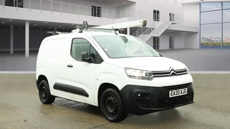 Used Citroën Berlingo 100 HP (73 kW) 2020 White MPV