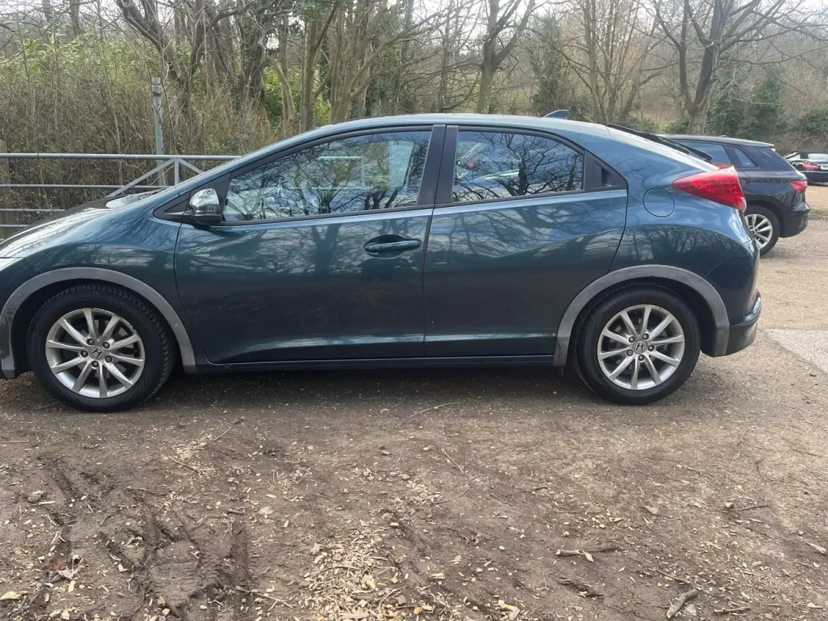 Używany Honda Civic ES 142 KM (104 kW) 2012 Zielony Hatchback