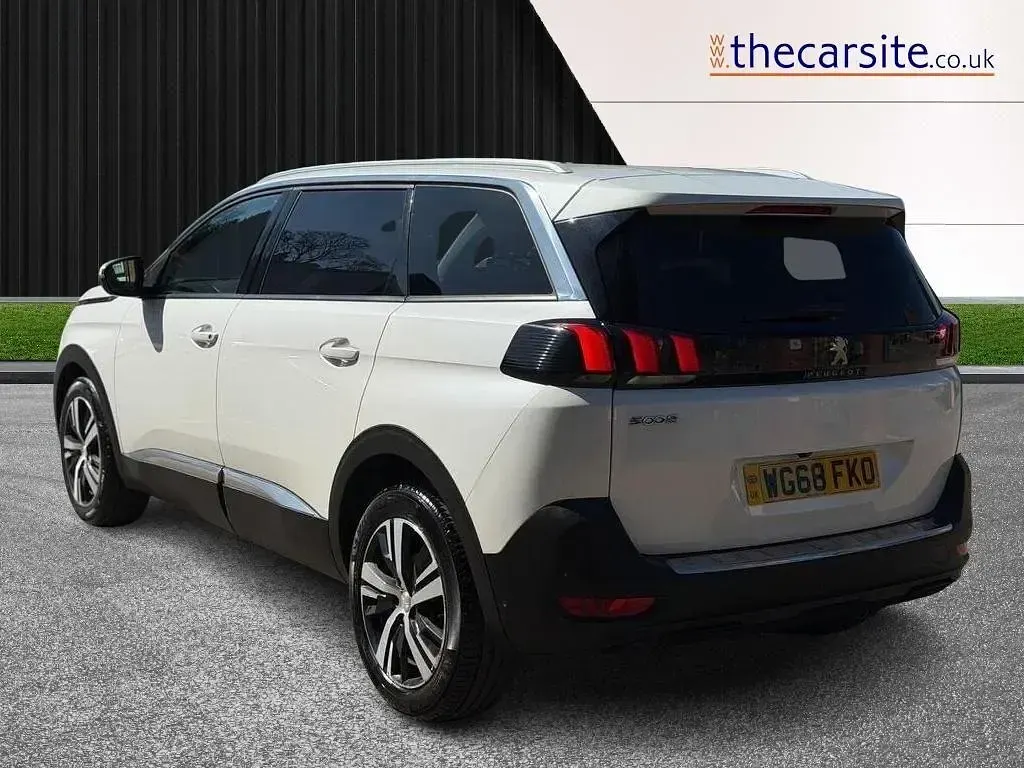 Used Peugeot 5008 Allure 130 HP (95 kW) 2018 White SUV