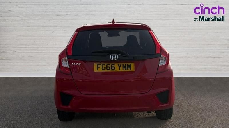 Used Honda Jazz EX 102 HP (75 kW) 2016 Red Hatchback