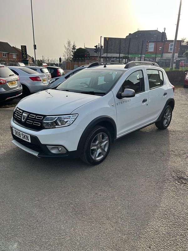 Usado Dacia Sandero Comfort 2018 Branco Citadino
