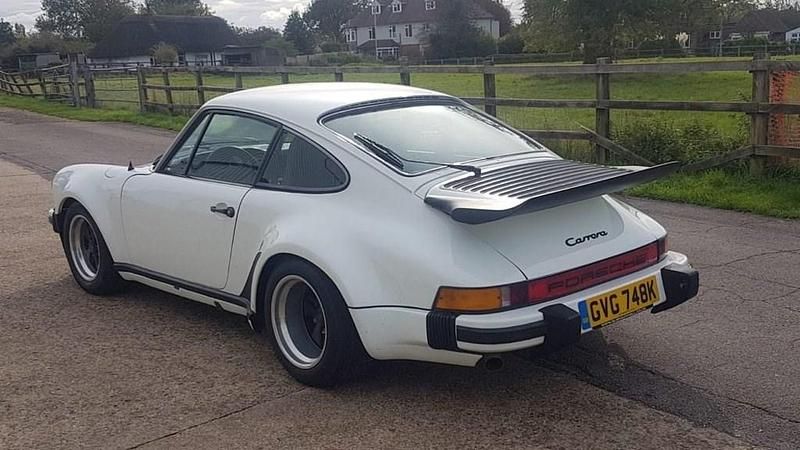 Used Porsche 911 210 HP (154 kW) 1976 White Coupe