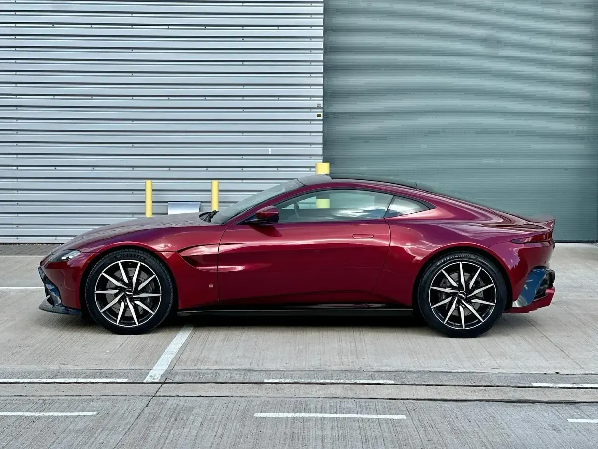 Used Aston Martin Vantage 2019 Red Coupe