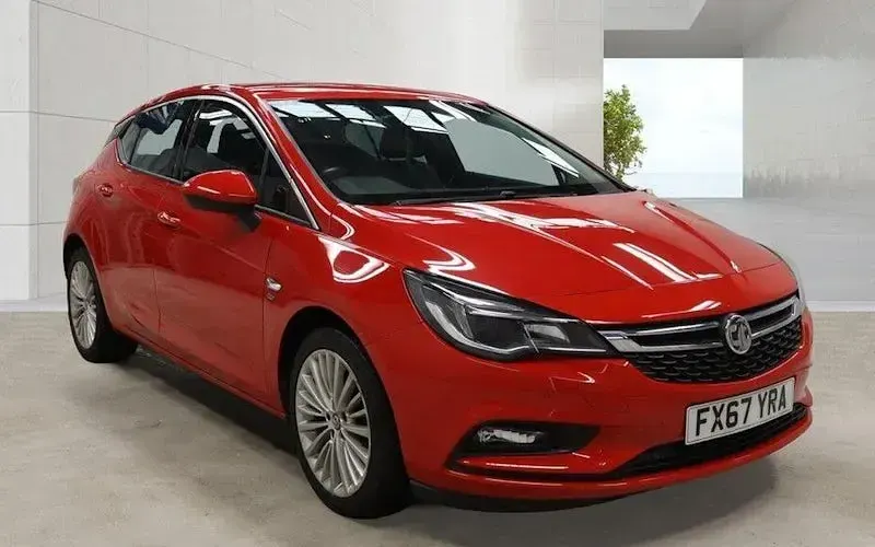 Used Vauxhall Astra Elite 150 HP (110 kW) 2017 Hatchback