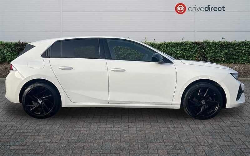 Used Vauxhall Astra 131 HP (96 kW) 2025 Hatchback