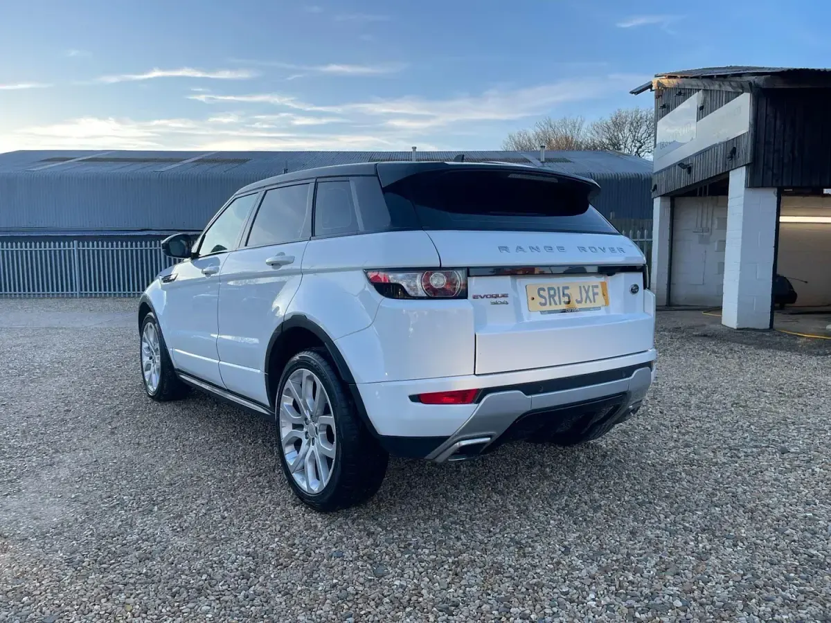 Używany Land Rover Range Rover evoque Dynamic 2015 Biały Kombi
