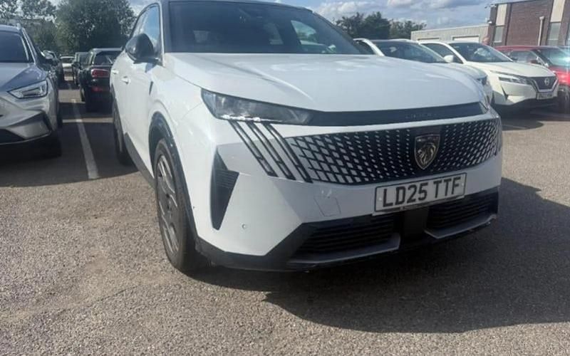 Used 2025 Peugeot e-3008 GTi SUV | £28,700 - Image 1/1