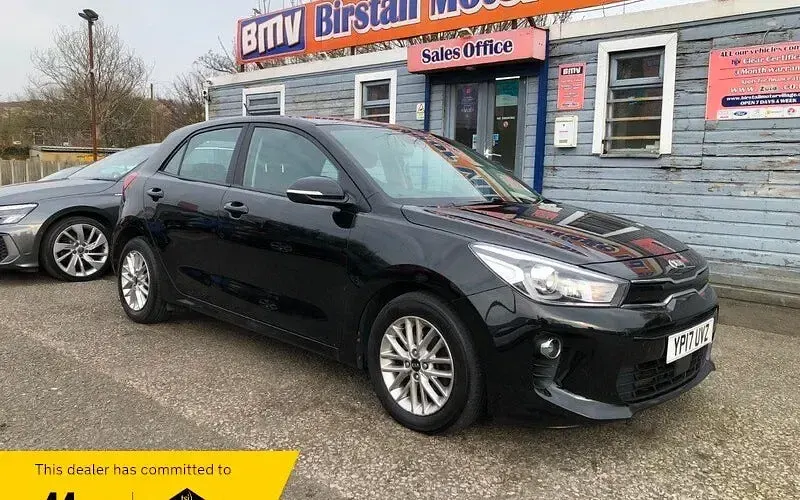 Used Kia Rio 77 HP (56 kW) 2017 Hatchback