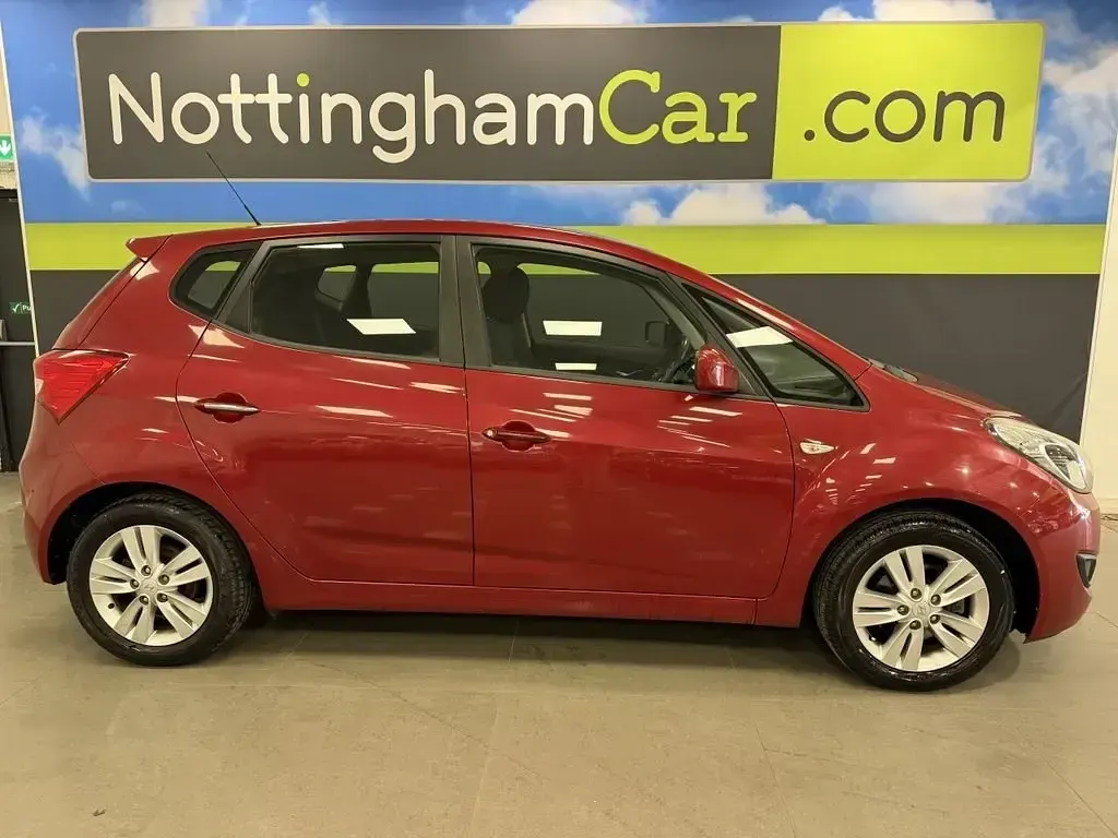 Used Hyundai ix20 Active 123 HP (90 kW) 2011 Red Hatchback