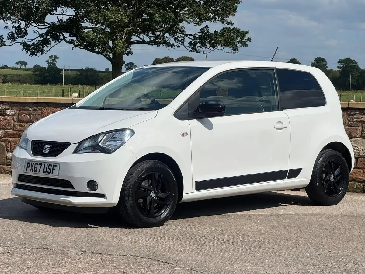 Used Seat Mii Design 2017 White Hatchback