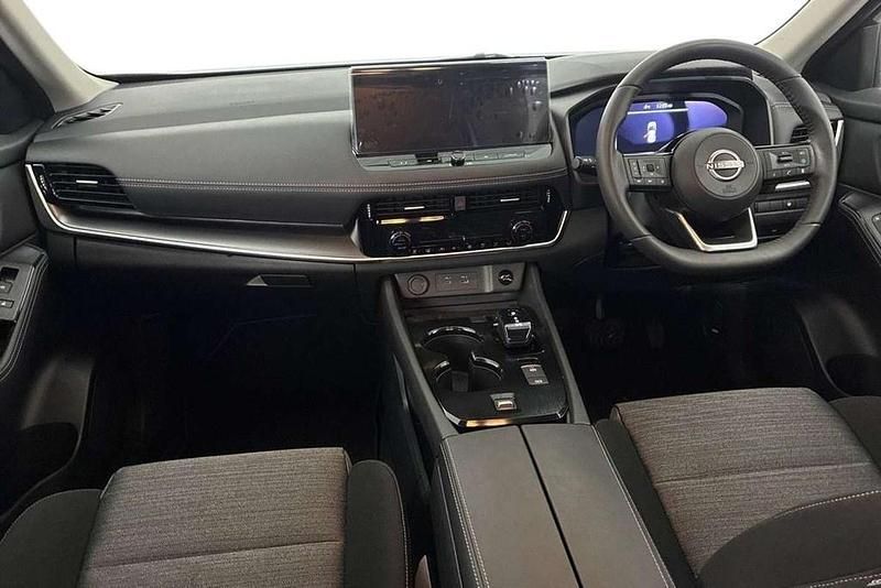 Used Nissan X-Trail N-Connecta 213 HP (156 kW) 2025 Grey SUV