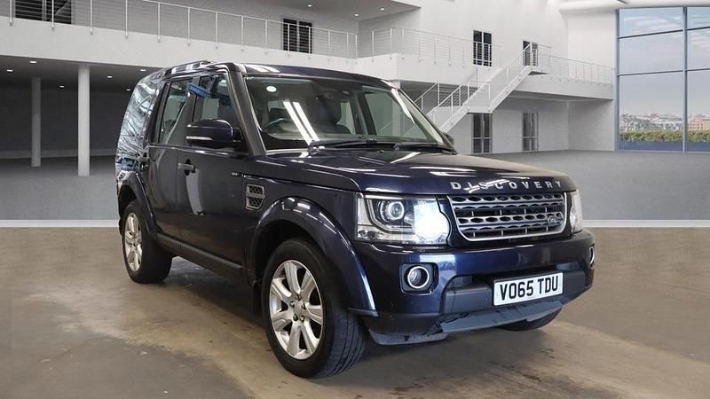 Blue Used 2015 Land Rover Discovery 4 SE SUV | £12,990 (Fair price) - Image 1/3