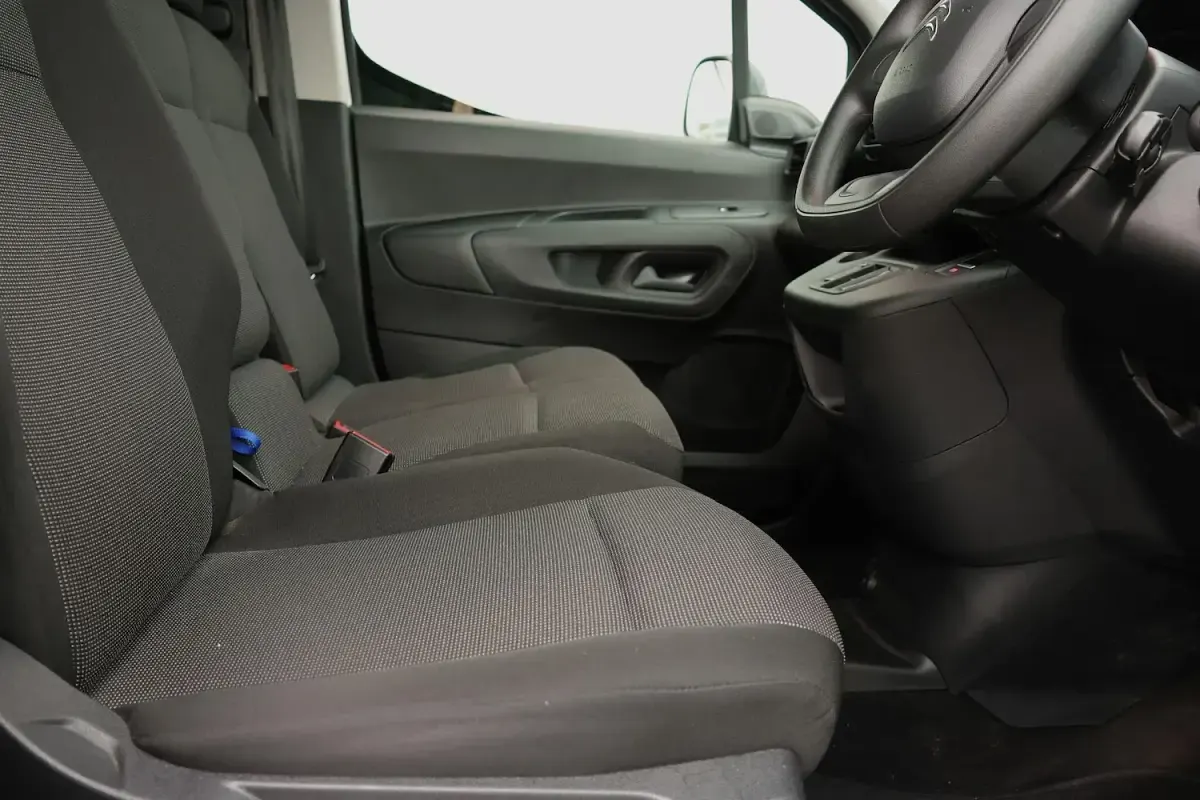 Used Citroën e-Berlingo 100 kW (136 HP) 2025 White MPV