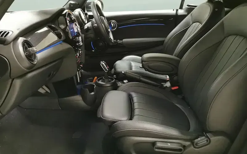 Usado Mini Cooper Cabriolet Exclusive 136 CV (100 kW) 2022 Azul Descapotable