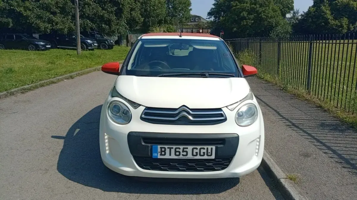 Used Citroën C1 Feel 82 HP (60 kW) 2015 White Hatchback