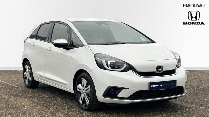 Used Honda Jazz Hybrid 109 HP (80 kW) 2021 Special solid  platinum white Hatchback