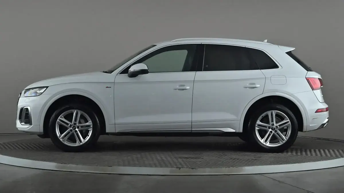 Begagnad Audi Q5 S-Line 299 HK (219 kW) 2021 Vit SUV