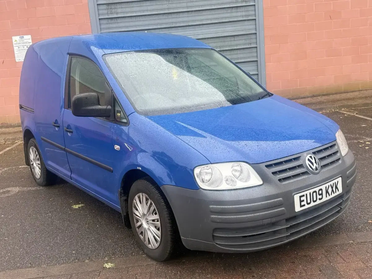 Used VW Caddy 69 HP (50 kW) 2009 Blue MPV