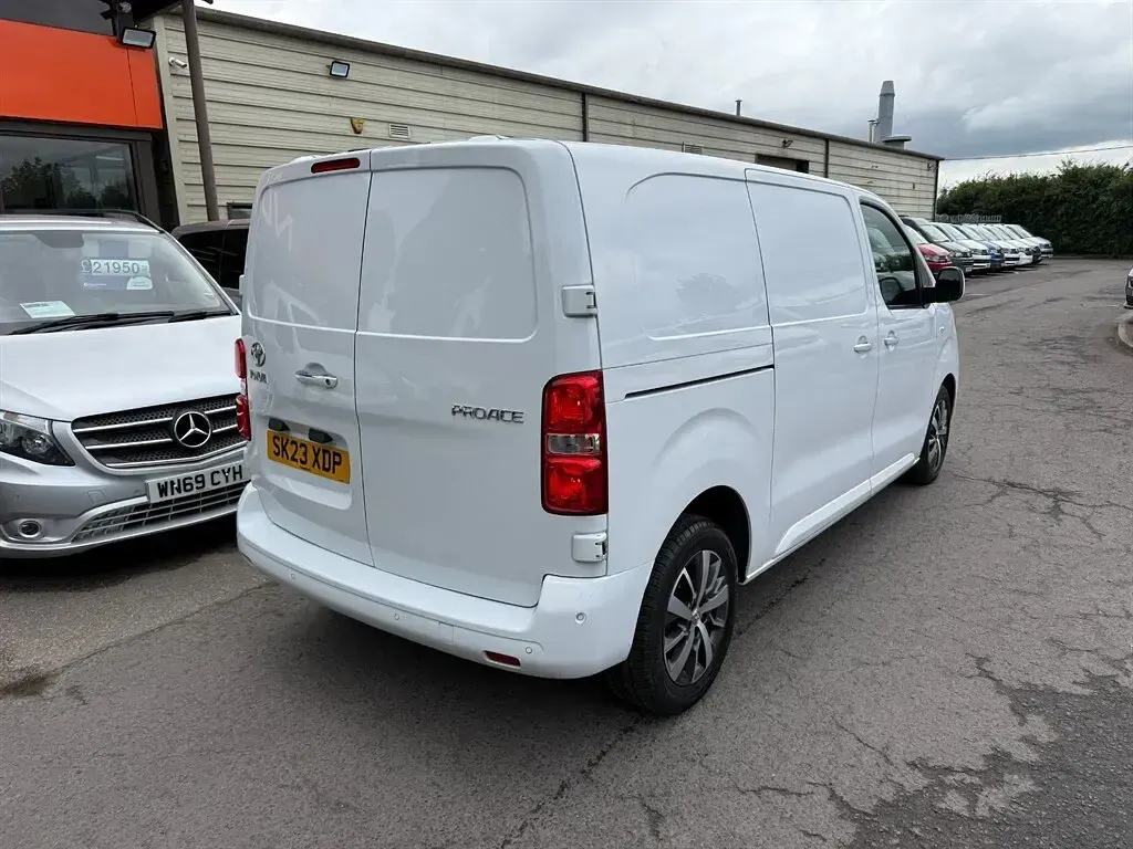 Used Toyota Proace Design 2023 White MPV