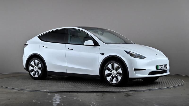 White Used 2023 Tesla Model Y SUV | £25,498 (Fair price) - Image 1/3