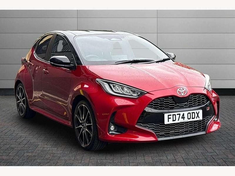Other Used 2025 Toyota Yaris Hybrid Sport Hatchback | £24,391 (Fair price) - Image 1/4