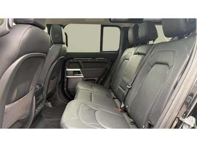 Used Land Rover Defender 249 HP (183 kW) 2024 Black SUV