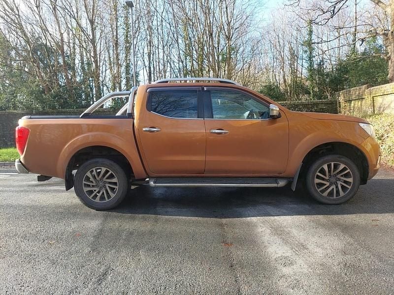 Used Nissan Navara Tekna 2016 Yellow Pickup