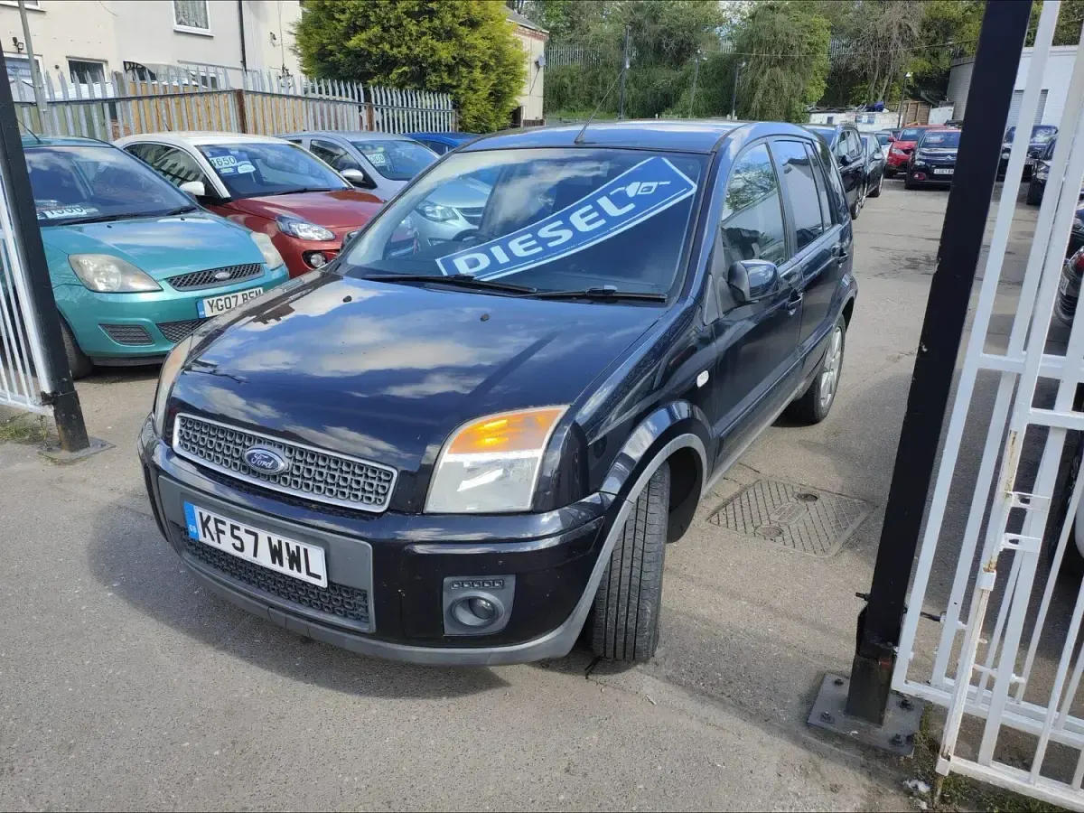 Used Ford Fusion 2007 Black Hatchback