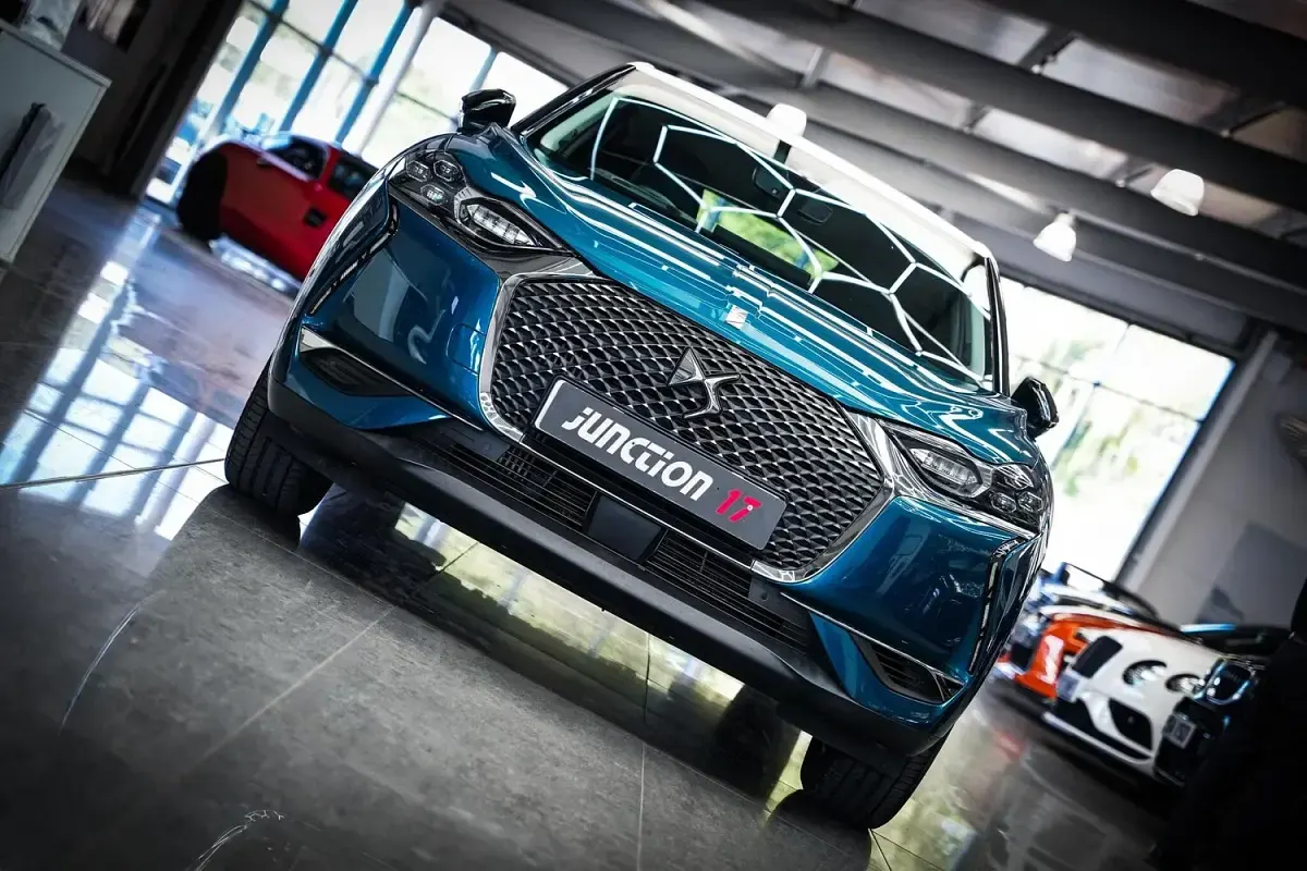 Used DS Automobiles DS3 Prestige 2019 Blue MPV