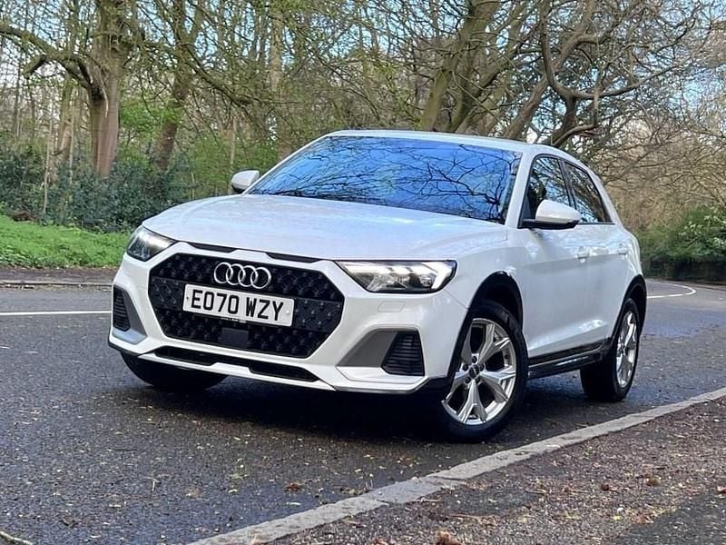 Used Audi A1 Design 116 HP (85 kW) 2020 White SUV