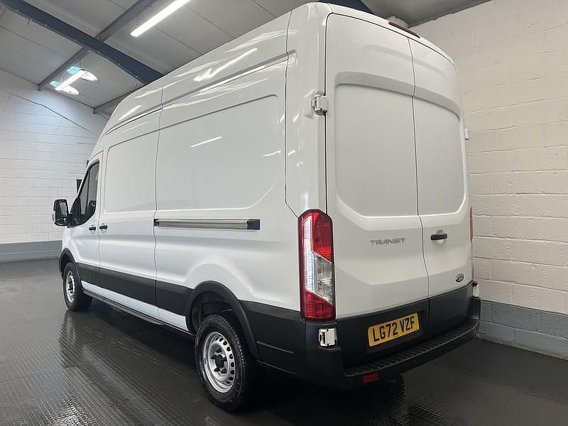 Usado Ford Transit S 130 HP (95 kW) 2022 Branco Van