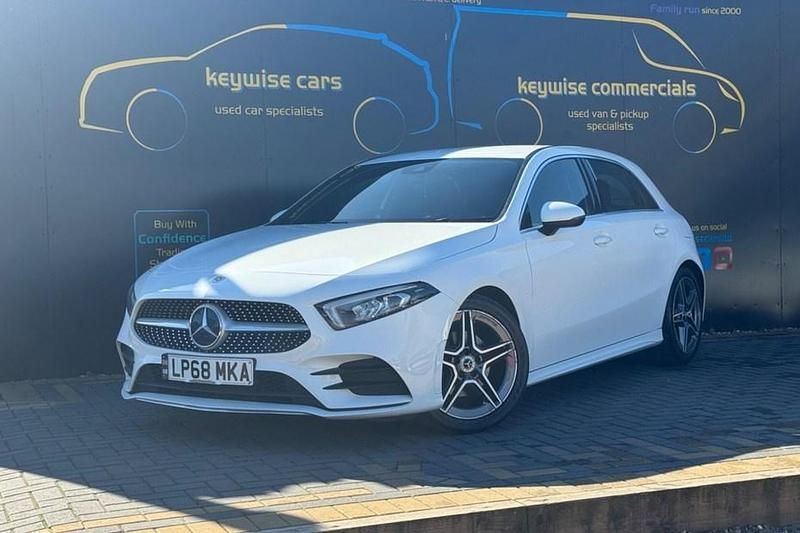 Used Mercedes A180 AMG line 136 HP (100 kW) 2018 White Hatchback