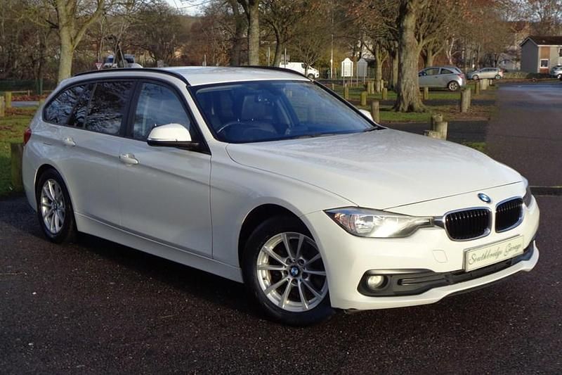 Used Seat Leon SE Dynamic 110 HP (80 kW) 2016 Hatchback